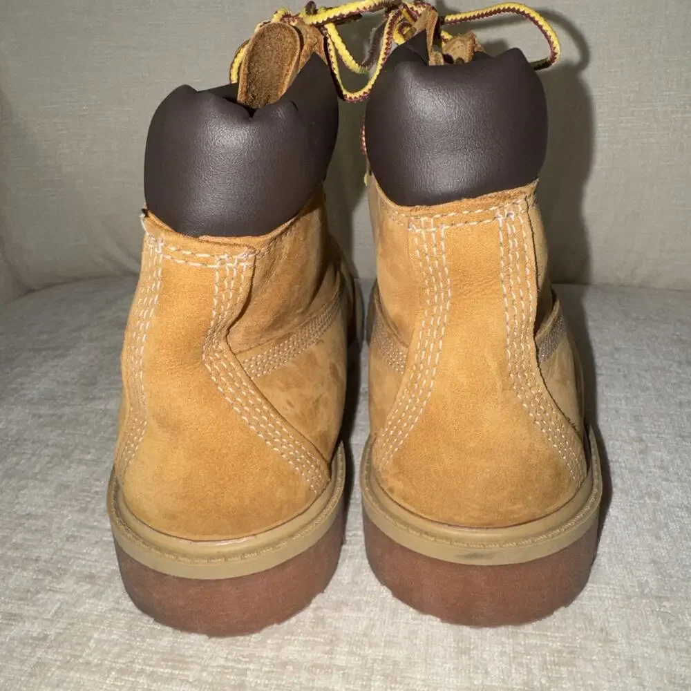 Timberland Junior Classic 6-Inch Waterproof Boot Size 5.5 Work Boots Great Used